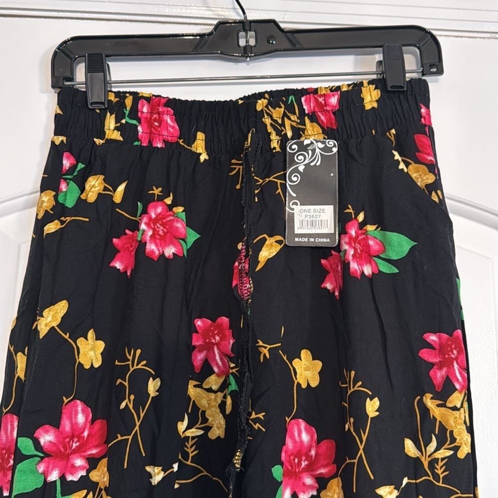 NWT Floral Black Pants - Picture 3 of 5